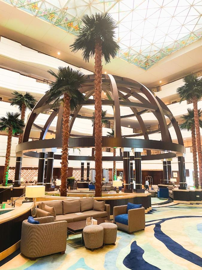 Moevenpick Grand Al Bustan Hotel 5*